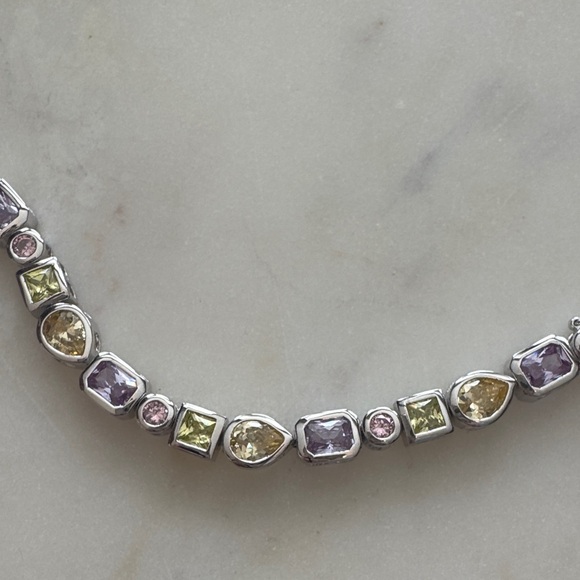 Vintage Elegant Multi-Color Gemstone Bracelet - Picture 4 of 10